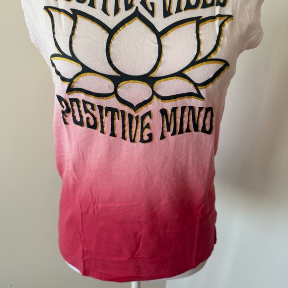 Freeze White and Pink Muscle Tee Sleeveless Graphic Lotus Design - 100% cotton - Picture 4 of 7